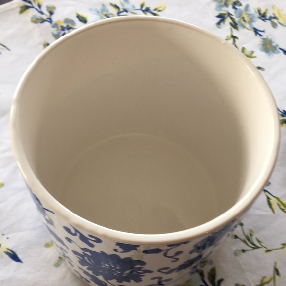 Blue & White Floral Ceramic Flower Planter Crock - Picture 3 of 7